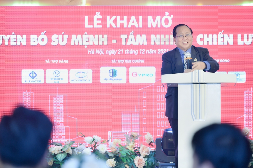 Giáo sư Hà Tôn Vinh phát biểu tại sự kiện